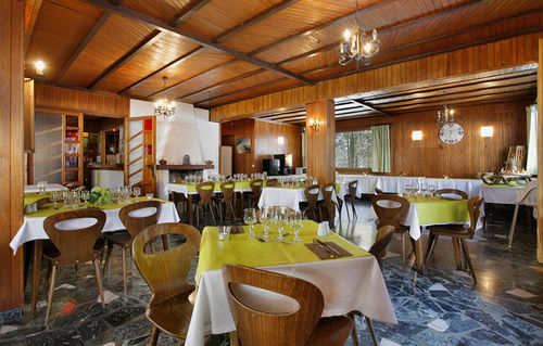 Hotel Eliova L'Eau Vive Châtel Exteriör bild